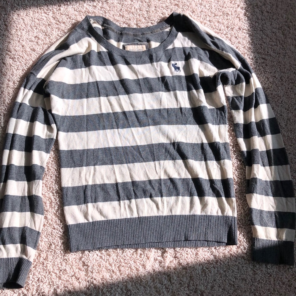 Abercrombie gray striped sweater size XL